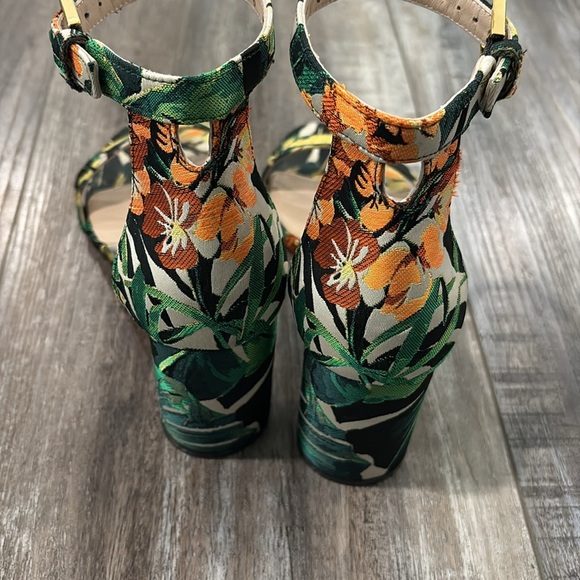 Stuart Weitzman nearlynude heel - botanic cloth size 6 - Picture 6 of 9